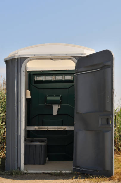 Best Wedding porta potty rental  in Bushnell, IL