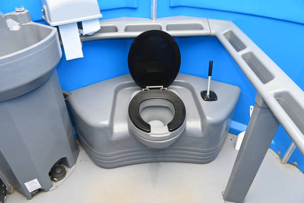 Portable Toilet Options We Offer in Bushnell, IL