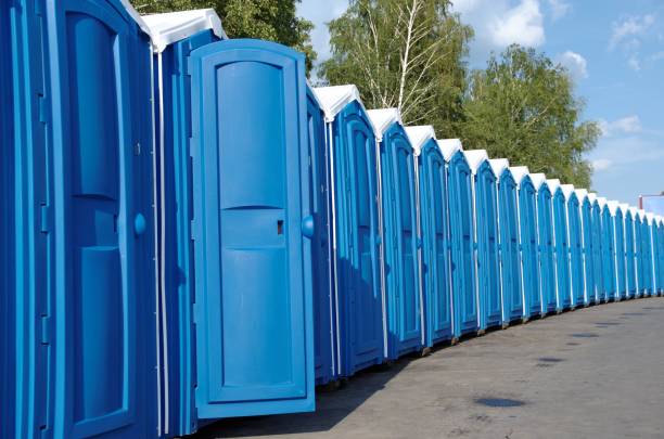 Best High-end porta potty rental  in Bushnell, IL